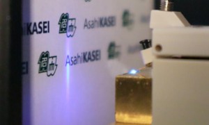 旭化成与名古屋大学合作，开发出发射深紫外光的激光二极管